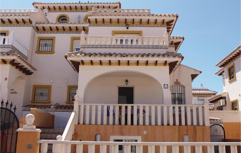 2 Bedroom Lovely Home In Orihuela Costa - image 16