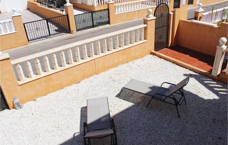 2 Bedroom Lovely Home In Orihuela Costa - image 5