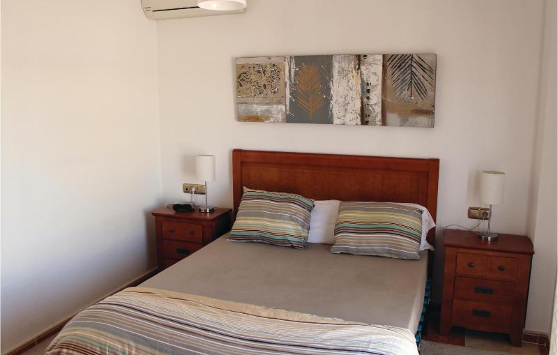 2 Bedroom Lovely Home In Orihuela Costa - image 10