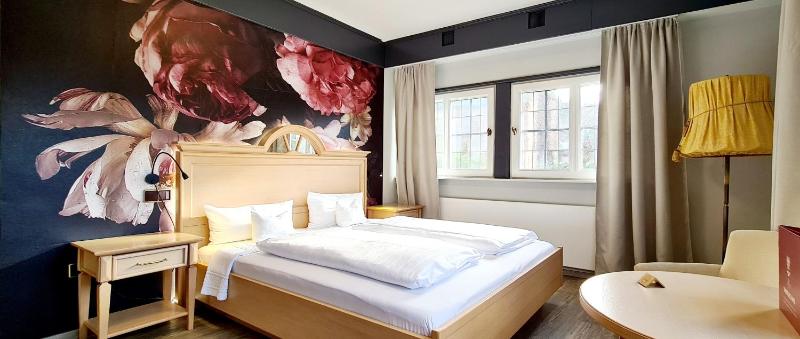 Double Room image 4