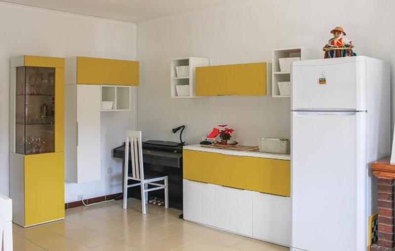 3 Bedroom Lovely Home In Torrevieja - image 14