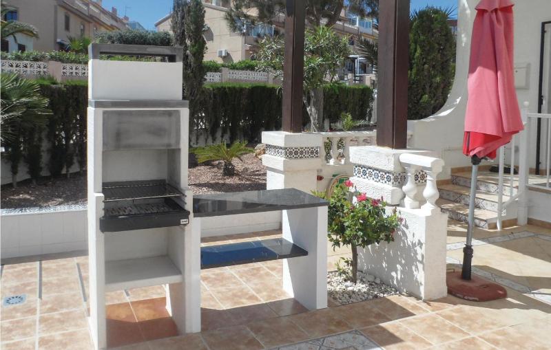 3 Bedroom Lovely Home In Torrevieja - image 27