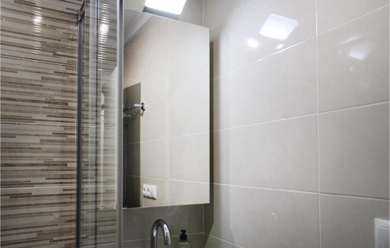 3 Bedroom Lovely Home In Torrevieja - image 12