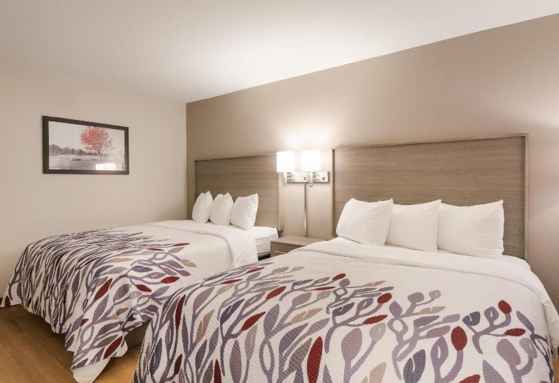 Deluxe Room with Two Queen Beds Disability Access Non-Smoking image 4