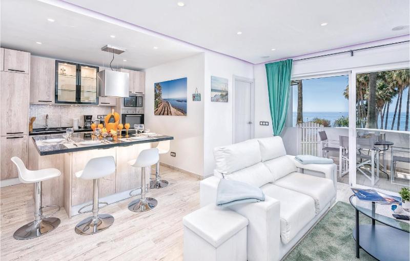 Beautiful Apartment In Calahonda With Wifi - image 22