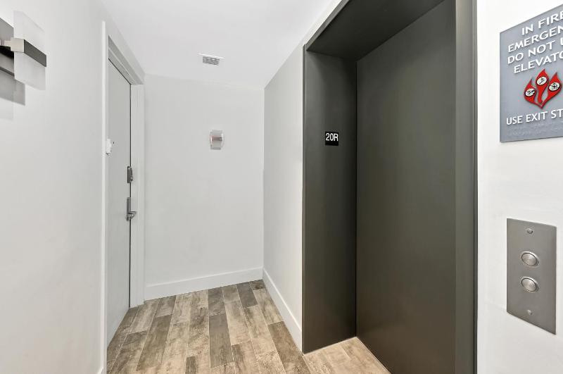 Three-Bedroom Beachwalk Resort Apartment - image 15