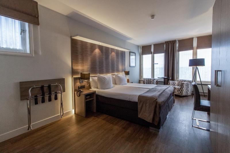 Junior Suite image 1
