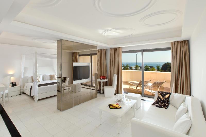 Executive Suite with Sea View image 4