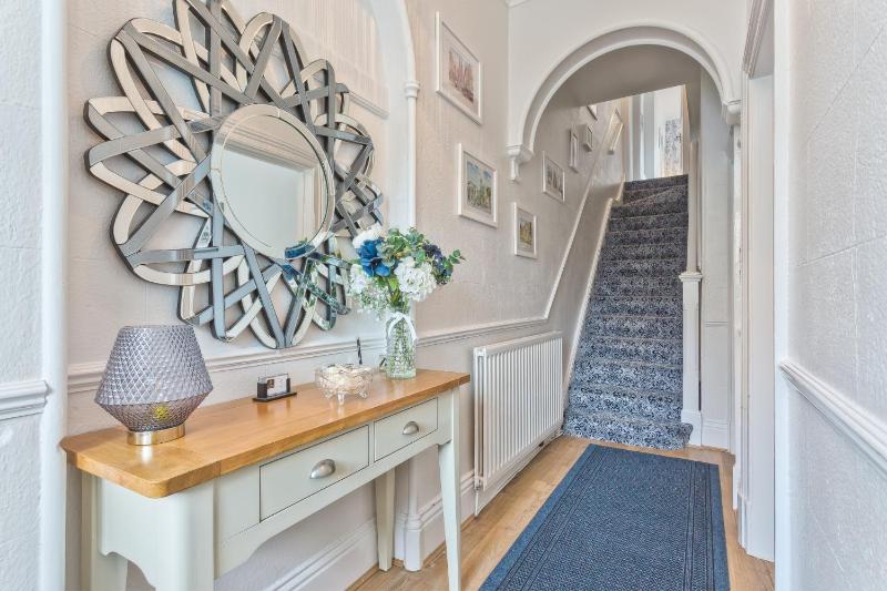 Broadlands Windermere - image 13