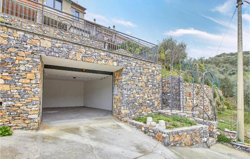 Two-Bedroom Holiday Home image 3