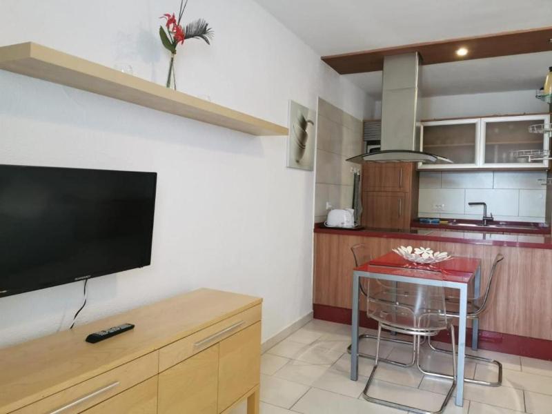 2BED APARTMENT POOL VIEW- SAN EUGENIO - image 9