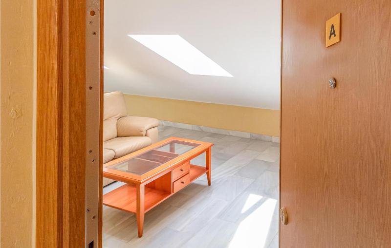 Lovely Apartment In Málaga With Wifi - image 4