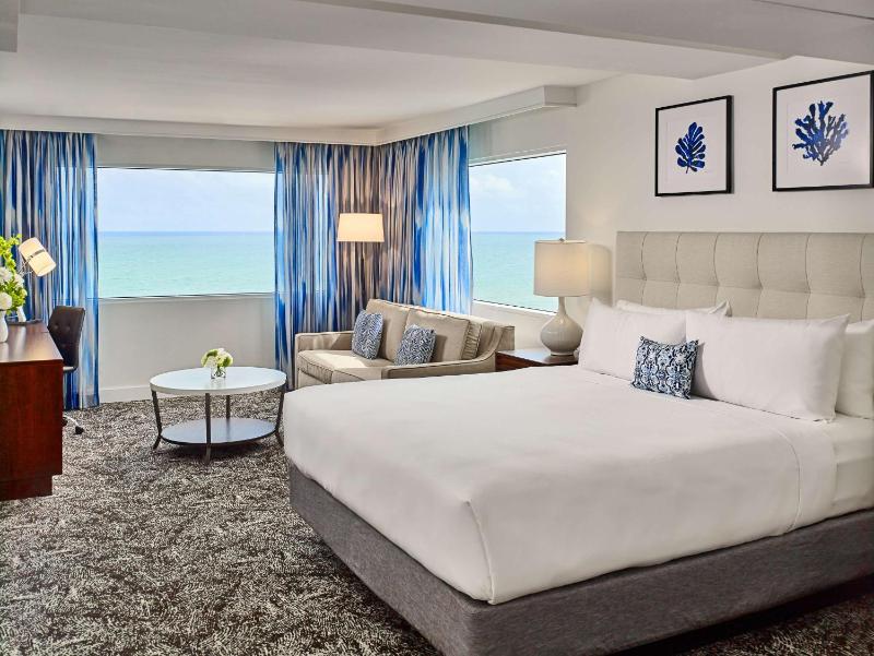 Junior King Suite with Ocean View image 1