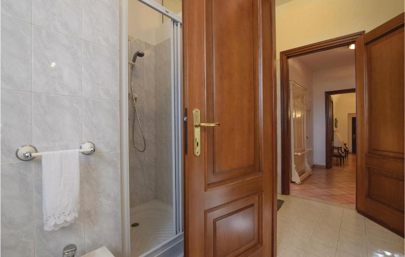 Two-Bedroom Holiday Home image 4