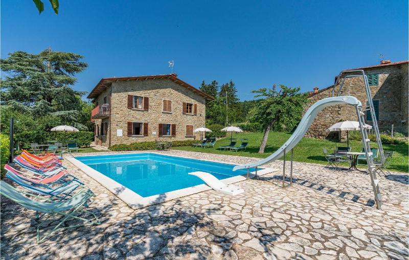 Gorgeous Apartment In Cortona Ar With Wifi Images