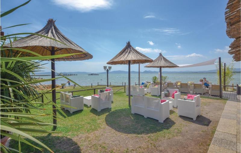 Six-Bedroom Holiday Home image 2