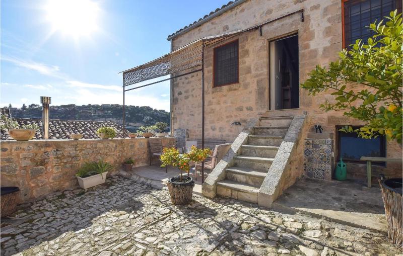One-Bedroom Holiday Home image 1