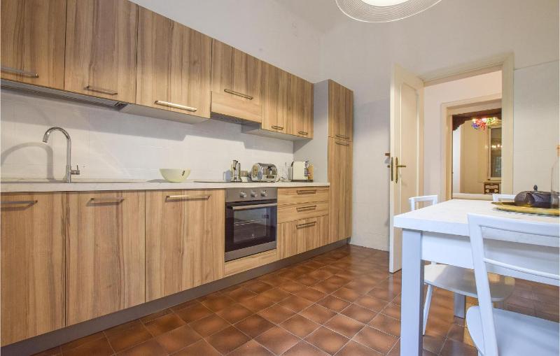 Lovely Apartment In Rapallo With Wifi - image 11