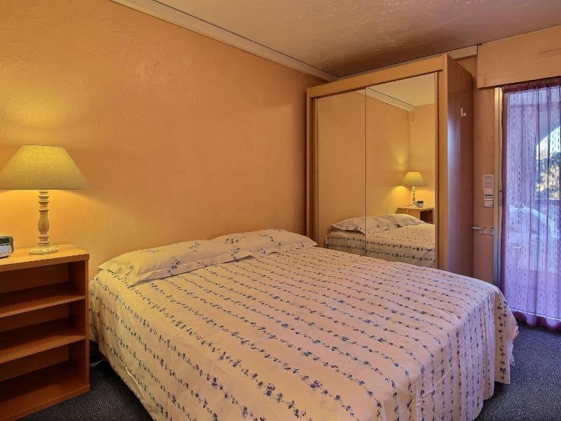 One-Bedroom Family Apartment image 4
