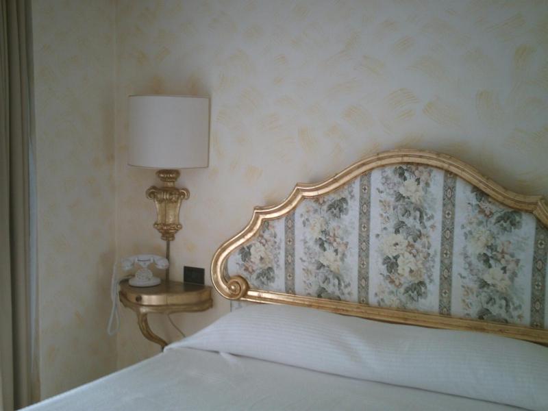 Romantic Double Room image 3
