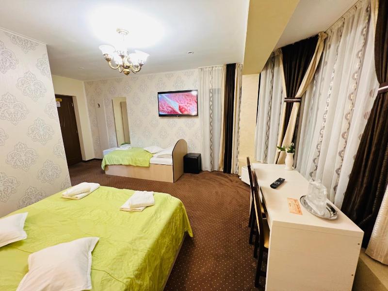 Triple Room image 3