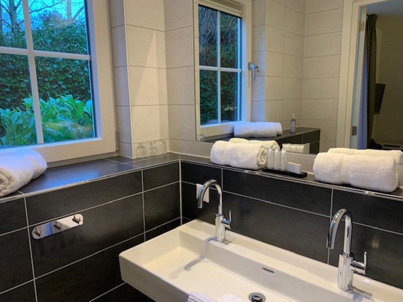 Double Room with Terrace image 4