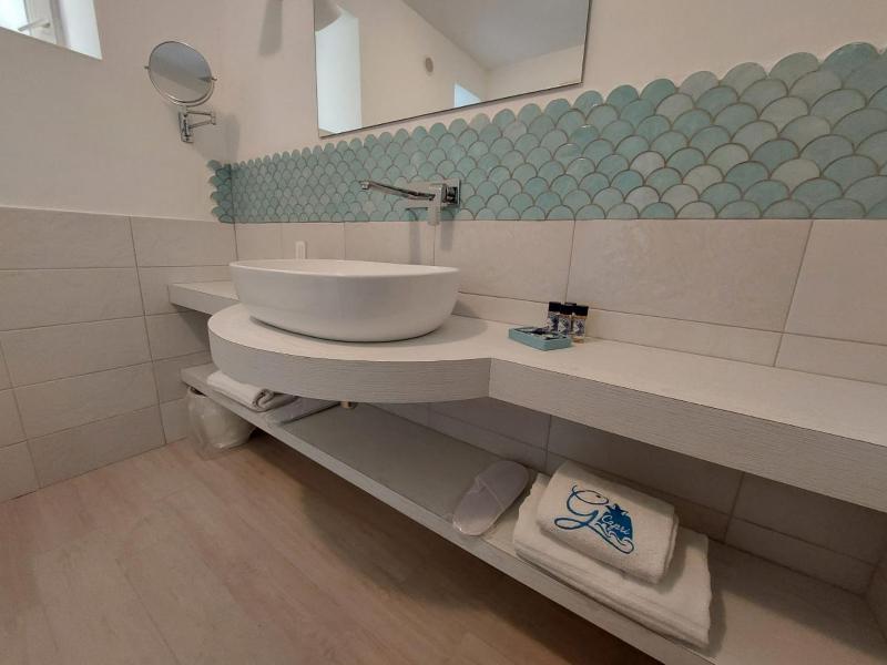 Standard Double Room image 1