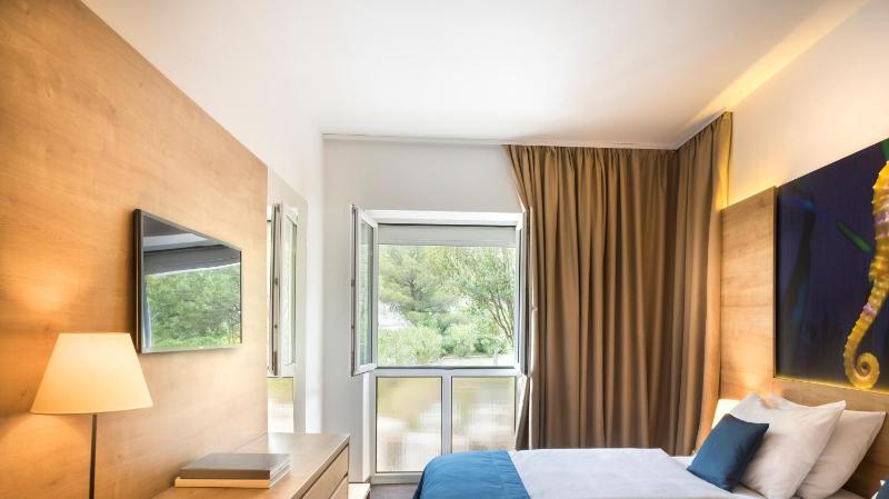 Single Room image 3