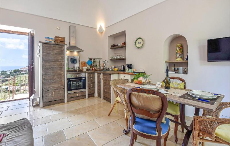 Cozy Apartment In Massa Lubrense - image 15
