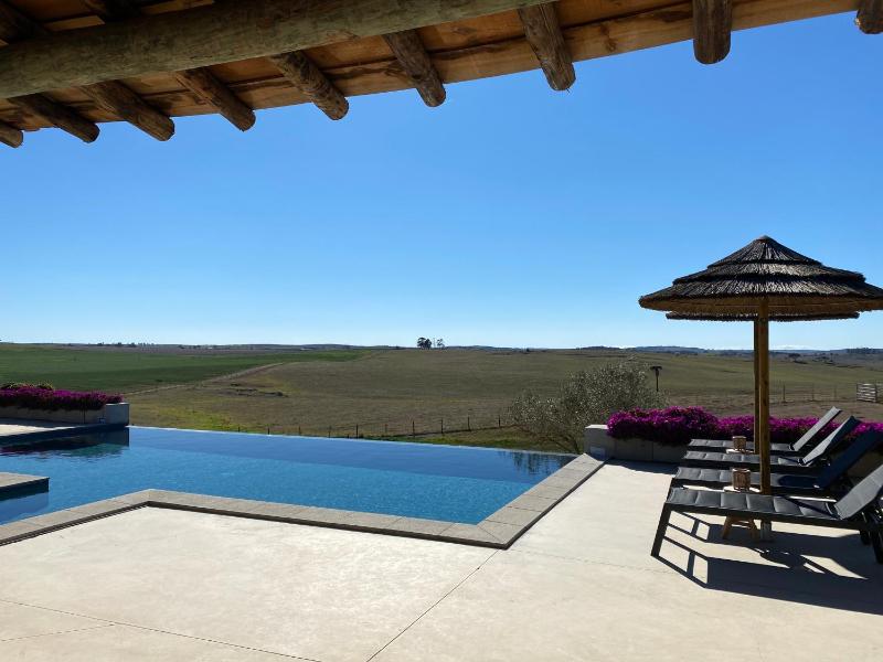 Two-Bedroom Villa image 1