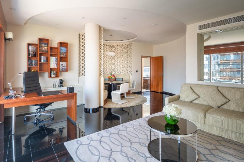 Executive Suite with Direct Connectivity to Museum of The Future, Complimentary Breakfast, Signature Afternoon Tea, Evening Sundowners, Soft Refreshments and Canapes and Wild Wadi or beach access once during stays of three nights or more image 1