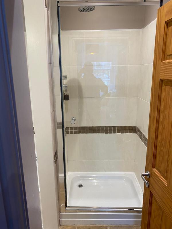 Double Room with Private Bathroom image 3