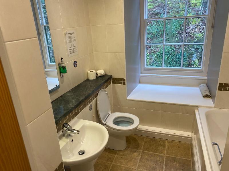 Double Room with Private Bathroom image 2