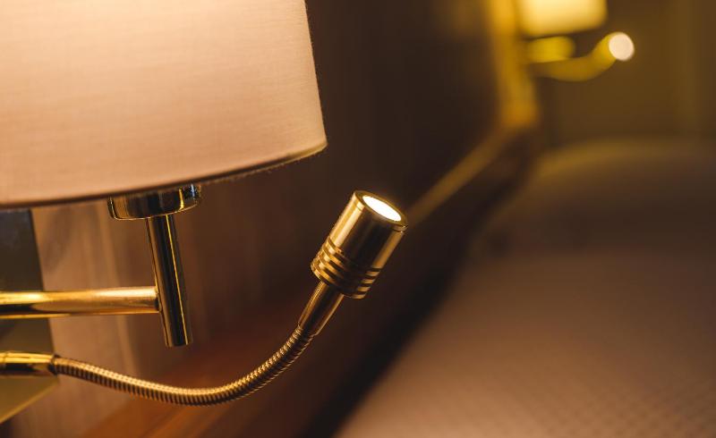 Standard Twin Room image 3