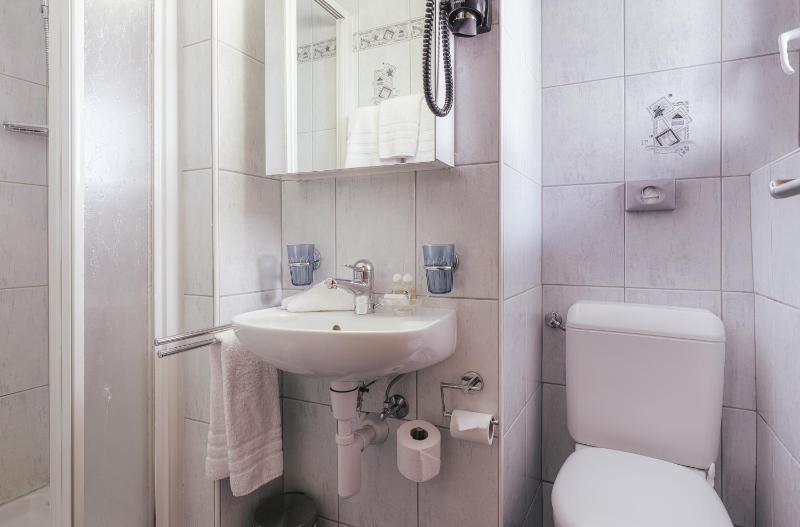 Double Room image 1