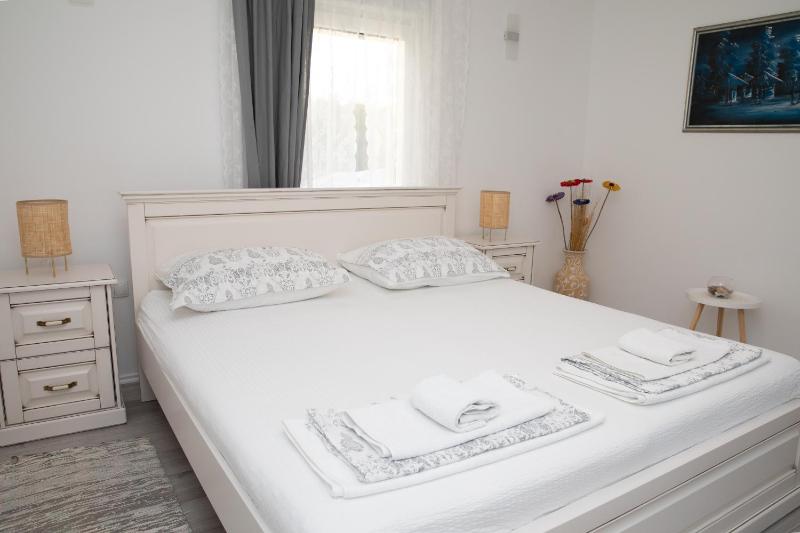King Room with Balcony image 3