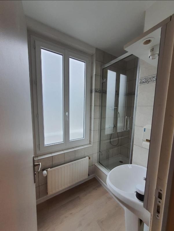 Standard Double Room image 1