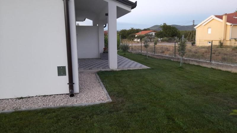 Triple Room with Balcony image 1