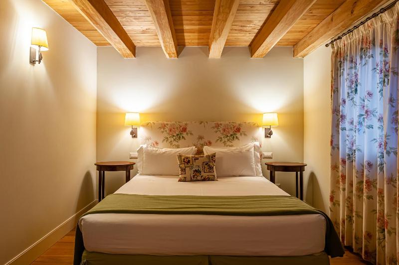 Double Room image 2