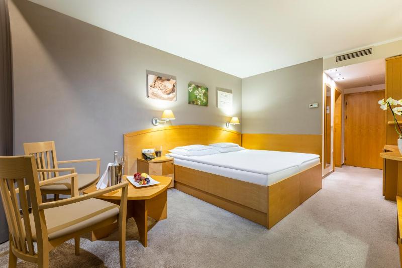 Standard Double Room with Balcony image 1