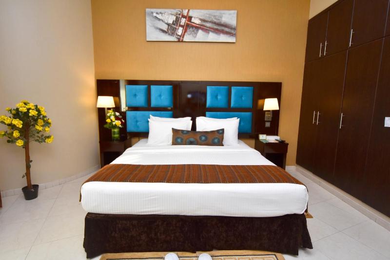 Deluxe Suite image 1