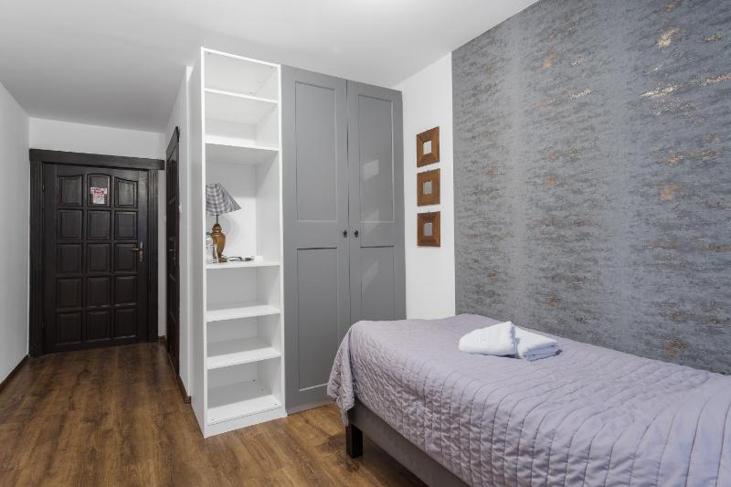 Standard Single Room image 3