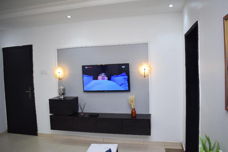 Luxury Apartments - image 7