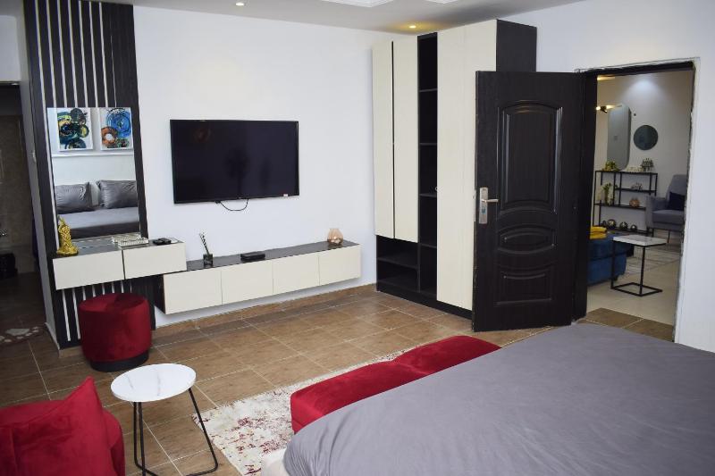 Luxury Apartments - image 14