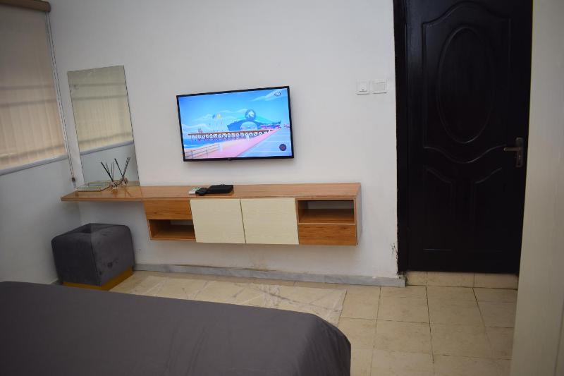 Luxury Apartments - image 6