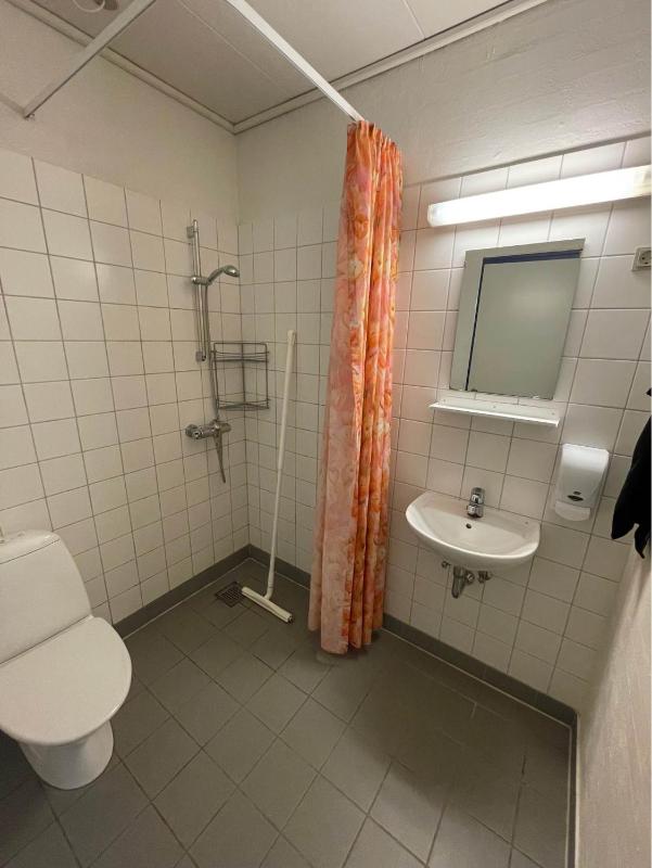 Family Room with Private Bathroom image 2