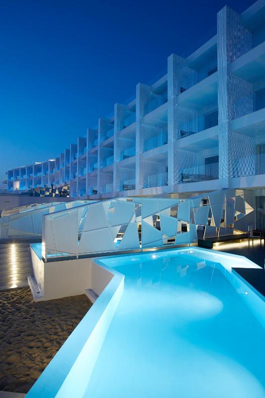 Ultra Suite with Private Pool and Sea View image 1