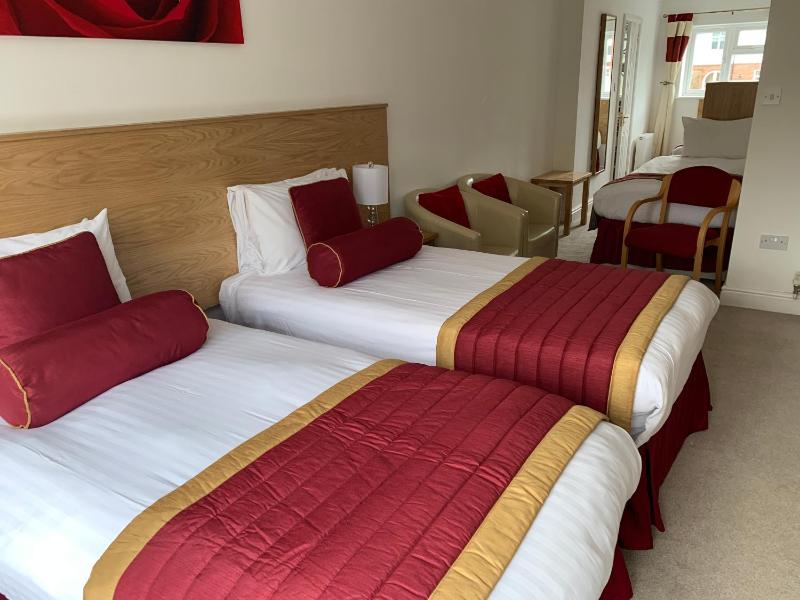 Double Room with Garden View image 2