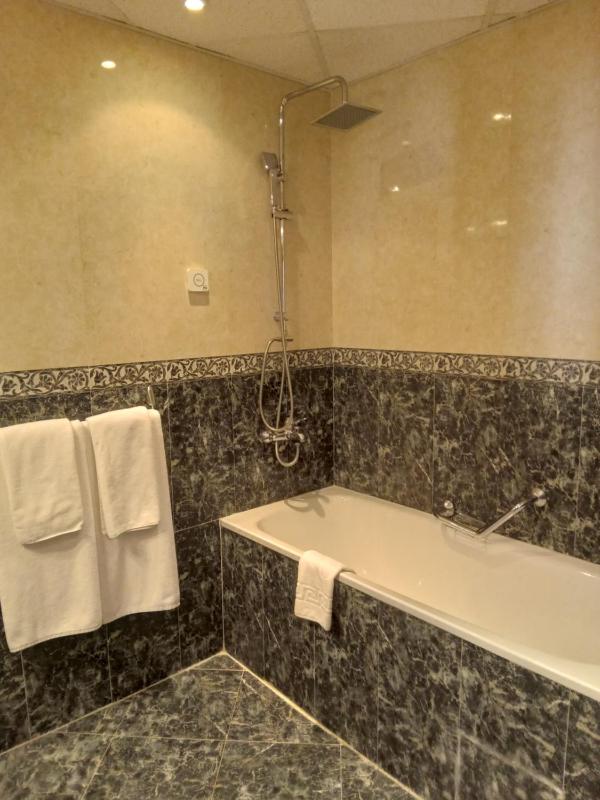 Classic VIP Suite image 4