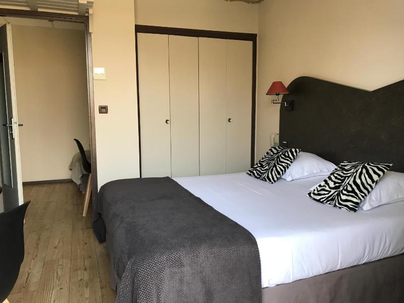 Comfort Triple Room (3 Adults) image 3